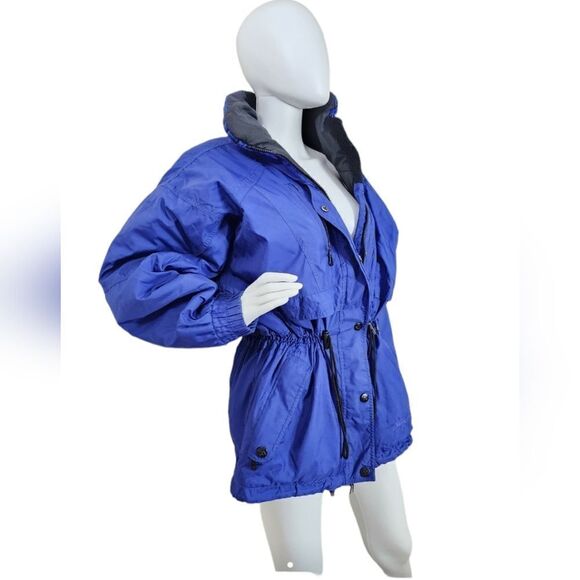 BlackBear - Picture 2 of 15